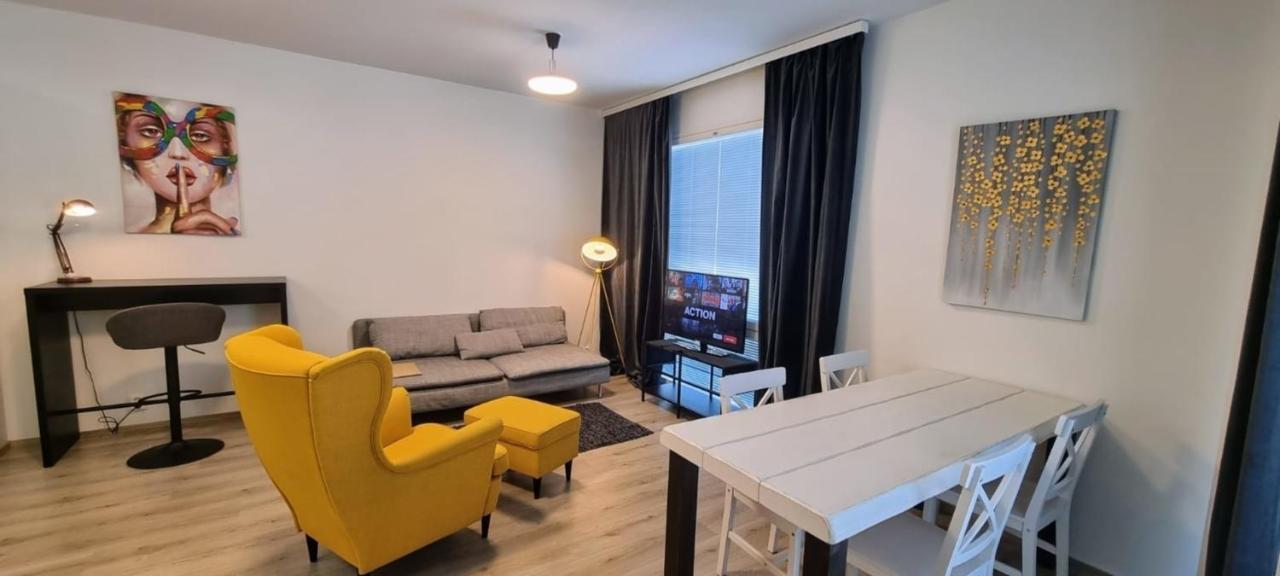 רובניימי Nordica Central Apartment מראה חיצוני תמונה